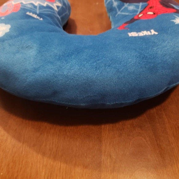 Spider-man Spiderman Neck Pillow - Picture 5 of 6